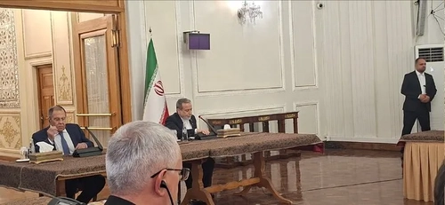 عراقچی: ایران به همکاری با بریکس، شانگهای و اتحادیه اقتصادی اوراسیا ادامه می‌دهد