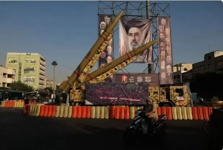 توقف حملات آمریکا به اهداف ایران در تنگه هرمز؛ نگرانی از تشدید تنش‌ها