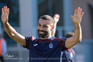 بازگشت محمد صلاح به انگلیس پس از تولد پسرش؛ فاش شدن نام نوزاد