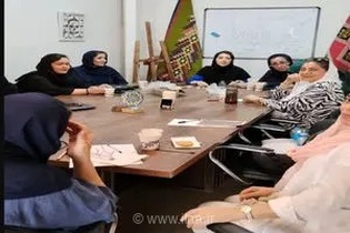 برگزاری کارگاه آموزشی میناکاری روی فلز با حضور هنردوستان در خانه کلارا آبکار تهران