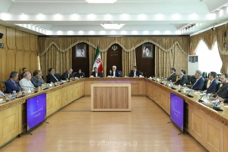 واکنش عارف به فشارهای اقتصادی دشمن: دولت تصمیمات را با توجه به افکار عمومی اصلاح می‌کند