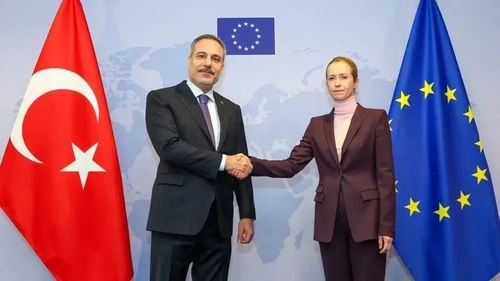 دیدار وزیر خارجه ترکیه با مسئول سیاست خارجی اتحادیه اروپا