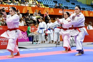 مدال نقره کاتای تیمی بانوان ایران در بازی‌های آسیایی ژاپن
