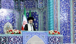 هشدار خطیب جمعه قم درباره اعتماد به آمریکا و نقض عهدها