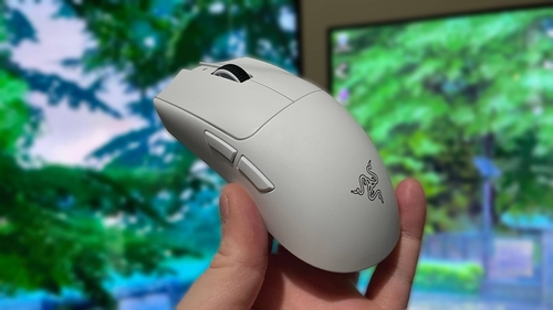 نسخه فیبر کربنی ماوس گیمینگ Razer Viper V4 Pro در راه است، اما قیمت آن شوکه‌کننده است