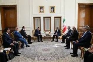 دیدار وزرای انرژی و حمل‌ونقل تاجیکستان با سید عباس عراقچی در تهران