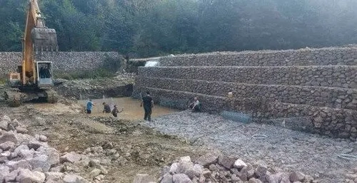 پیشرفت ۴۰ درصدی طرح ساماندهی بستر رودخانه امامزاده ابراهیم شهرستان شفت