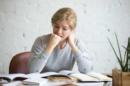 علائم اضطراب را جدی بگیرید؛ تفاوت آن با استرس و خستگی چیست؟
