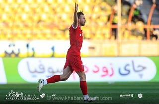 خداحافظی احساسی سروش رفیعی با پرسپولیس؛ ستاره سرخ‌پوشان با انتشار ویدیویی رسماً از جمع هواداران خداحافظی کرد