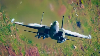 عکاسی از F-15E با رنگ‌آمیزی استتاری