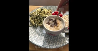 صبحانه سالم و رژیمی با تخم‌مرغ، اسفناج و گردو