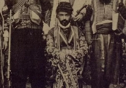ارباب کرد و همراهانش در دوران قاجار (عکس)