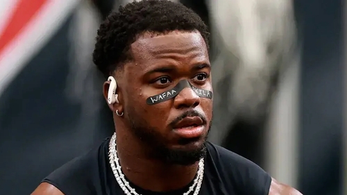 بازیکن NFL با ادای احترام به دختر فلسطینی کشته شده توسط اسرائیل، جریمه شد