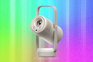 بررسی پروژکتور قابل حمل XGIMI Vibe One با باتری داخلی (2026)