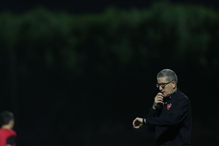 سرمربی سابق پرسپولیس به وولوس پیوست