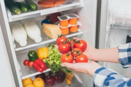 نگهداری گوجه‌فرنگی در یخچال، آیا خطرناک است؟