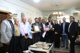 عبدالعلی دستغیب، چهره ماندگار نقد ادبی، مورد تجلیل قرار گرفت