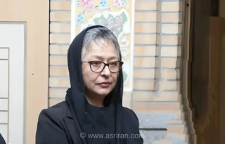 واکنش تند آزیتا حاجیان به سلفی‌بگیران در مراسم ختم: مگر به عروسی آمده‌اید که این‌گونه رفتار می‌کنید؟