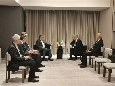 دیدار وزیر امور خارجه ایران با دبیر کل سازمان همکاری اسلامی