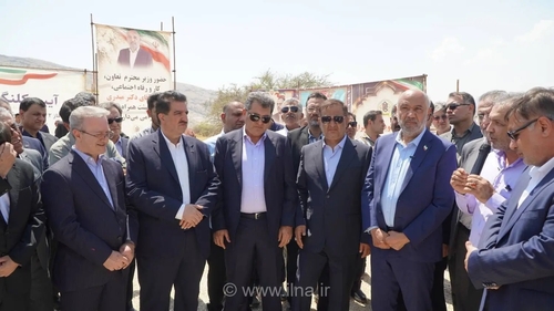 سفر میدانی وزیر کار و مدیرعامل بانک رفاه به فارس در هفته دولت