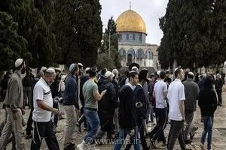 یورش نظامیان و شهرک‌نشینان صهیونیست به صحن‌های مسجدالاقصی؛ نزدیک به ۲۰۰ نفر وارد حریم مقدس شدند
