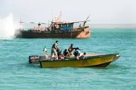 پایان سه ماه اسارت در چنگ دزدان دریایی؛ دو لنج صیادی ایرانی با عملیات مقتدرانه دریابانی چابهار آزاد شدند