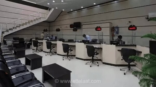 مطالبه مردمی برای بازنگری در کارمزدهای بانکی؛ آیا هزینه‌های تراکنش‌های انتقال وجه برای اقشار کم‌درآمد کاهش می‌یابد؟