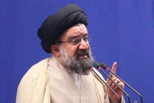 احمد خاتمی در نماز جمعه تهران: راهی جز دفاع شرافتمندانه و کوبیدن پایگاه‌های دشمن باقی نمانده است