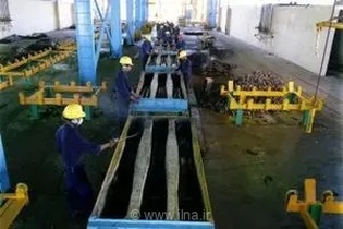 نگرانی ۲۰۰ کارگر کارخانه تراورس اندیمشک از امنیت شغلی و تهدید به اخراج در صورت اعتراض به انتقال اجباری