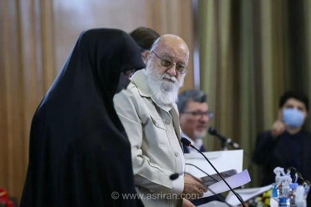 انتقاد چمران از کیفیت نامناسب تابلوهای یادمان شهدا در تهران