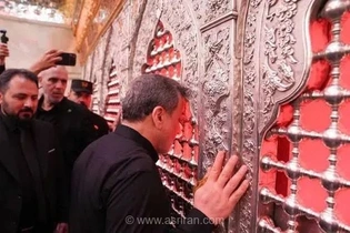 تصاویری از حضور سید عباس عراقچی در حرم مطهر امام حسین (ع) منتشر شد؛ سفیر ایران در عراق در کربلا
